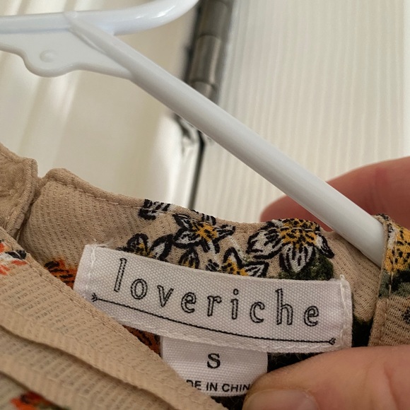 Excellent condition. Inches Measure: 25 shoulder to hem; 19 armpit to armpit. - Picture 2 of 7